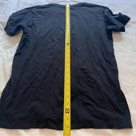 Uniqlo x DC Comics Superman Comics T-Shirt Black Shirt Sleeve Size Large - Picture 9 of 9